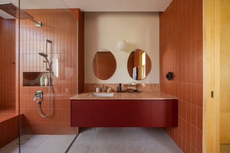 Tropical Shift House